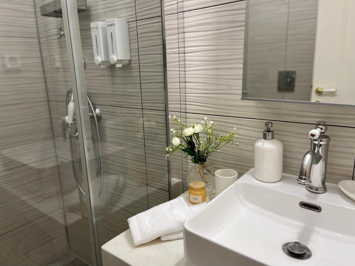 Athens Kolonaki Luxury Home Bagian luar foto