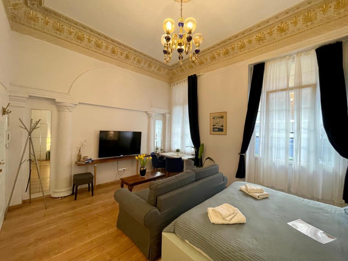 Athens Kolonaki Luxury Home Bagian luar foto