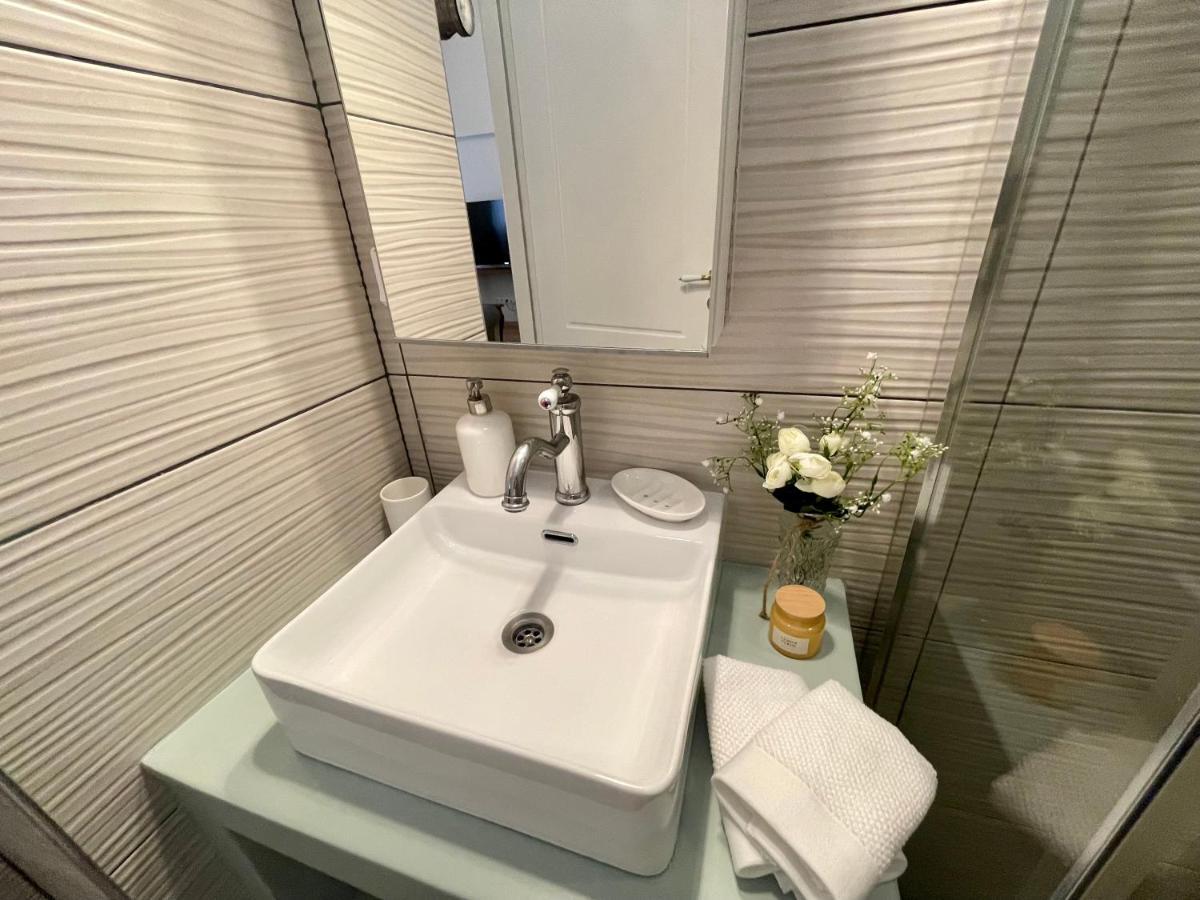 Athens Kolonaki Luxury Home Bagian luar foto